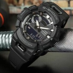 【CASIO 卡西歐】 G-SHOCK 固耐用的 G-SQUAD 搭配智慧型手機的連線 雙顯手錶 GBA-900-1A