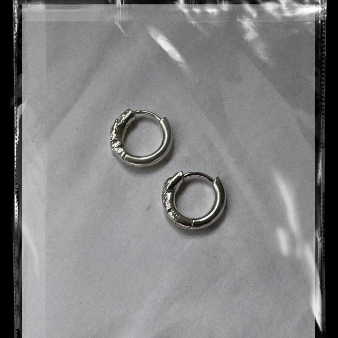 PROJ-ORNMNT 熔岩單圈耳環