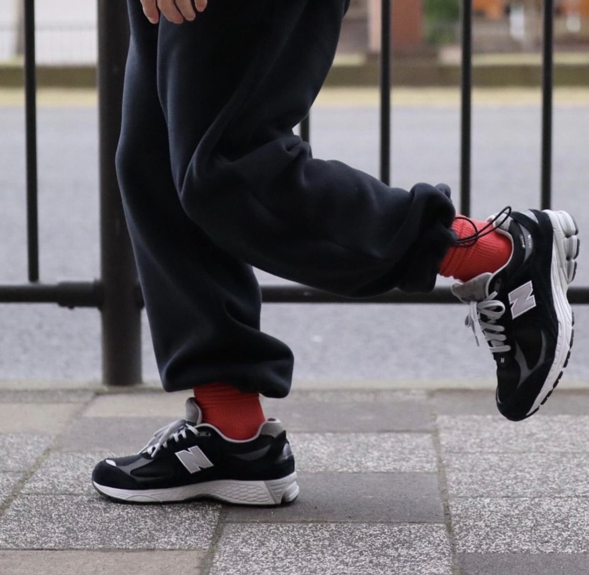 【OWN】New Balance 2002R Gore Tex 防水 麂皮 透氣 運動 慢跑 休閒鞋 不分男女 黑白色