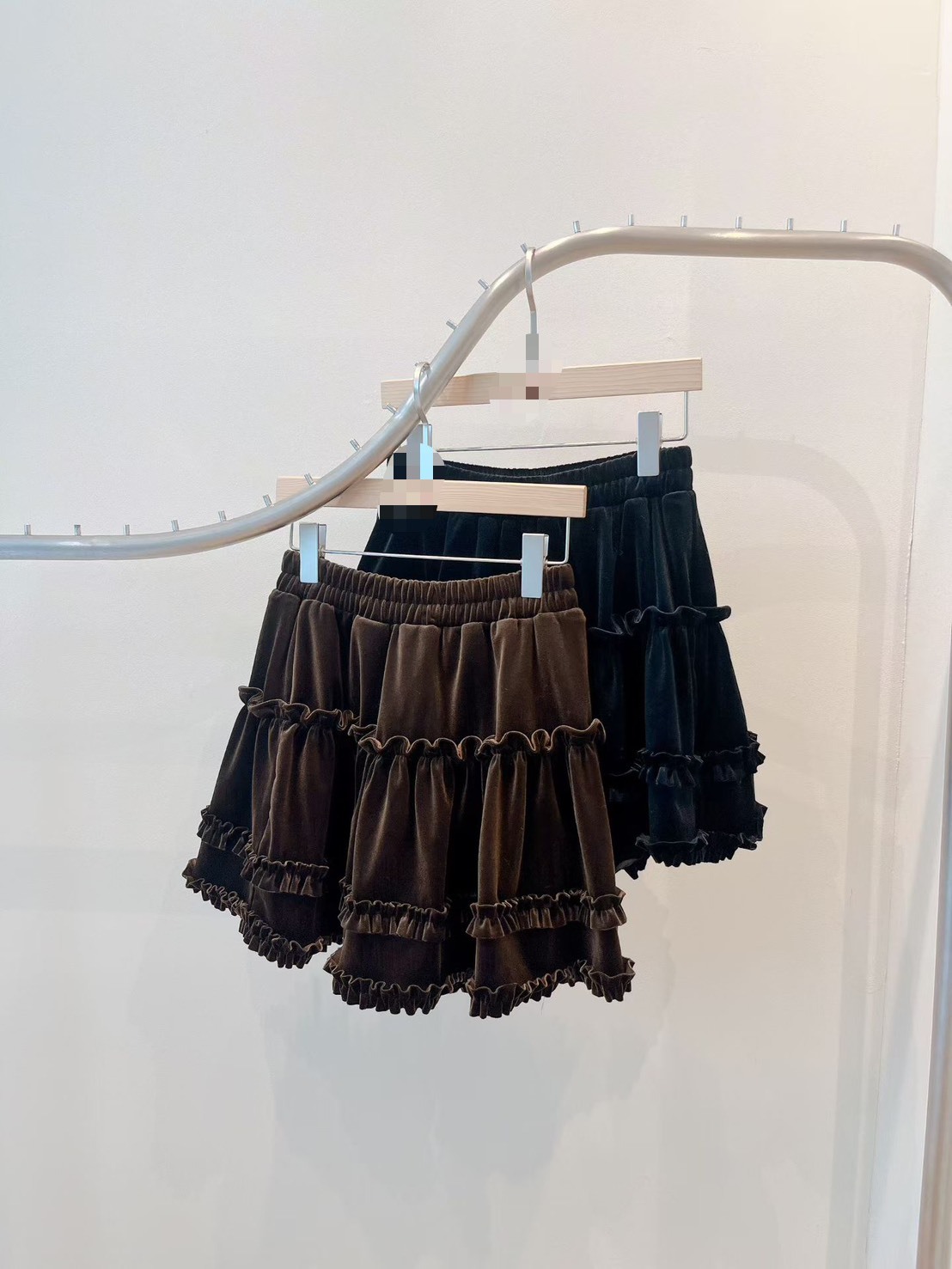 絲絨荷葉滾邊短裙