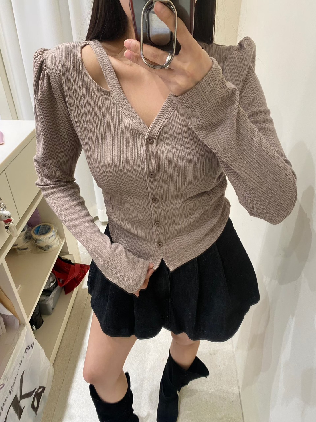 V領挖洞公主袖T