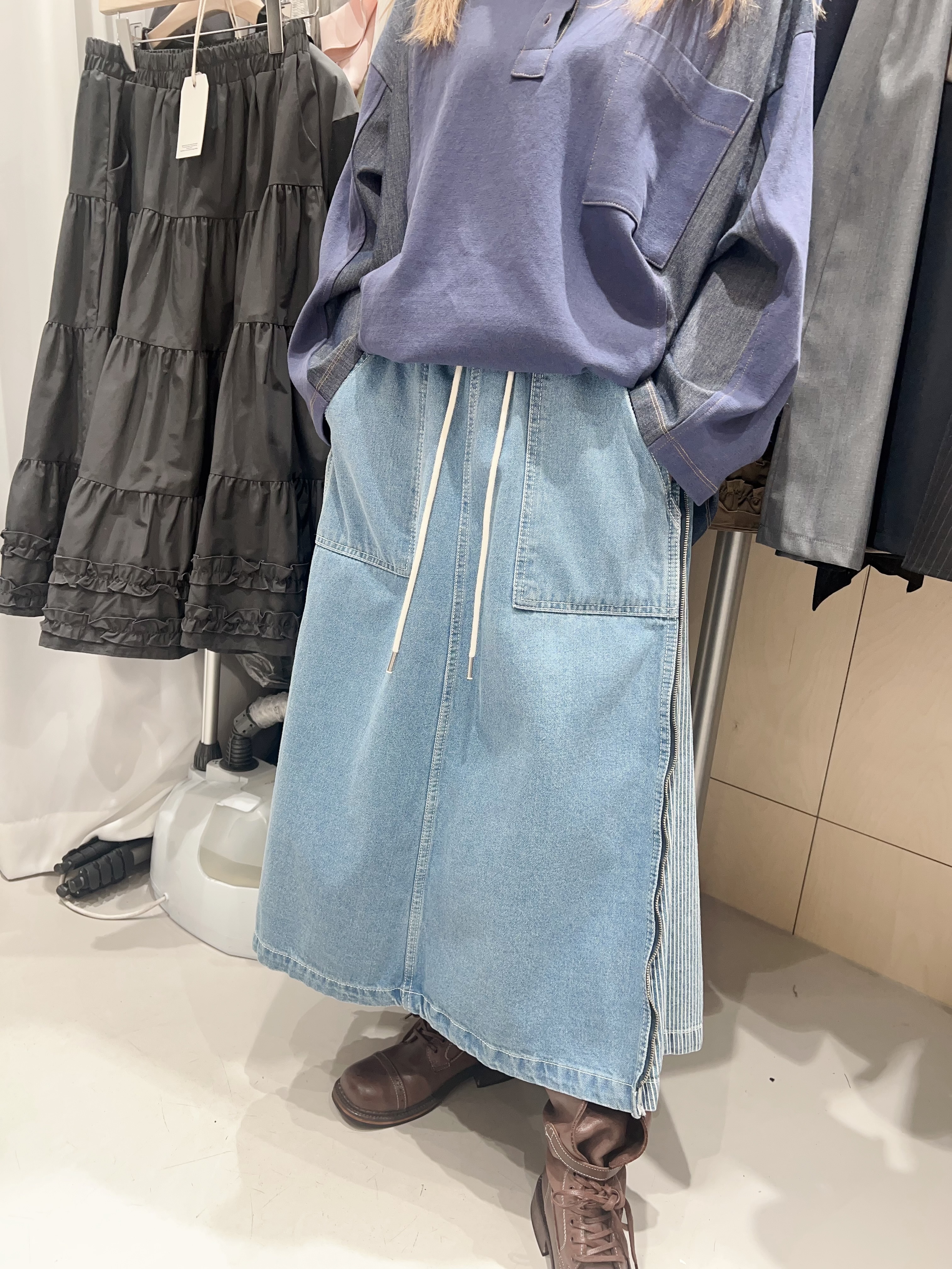 RU15  裙 S:腰26-37 HIP47 長31    $499 (一口價)