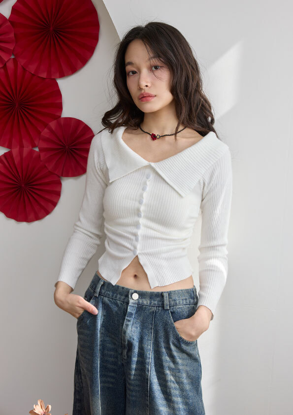平口一字領側抓褶針織上衣