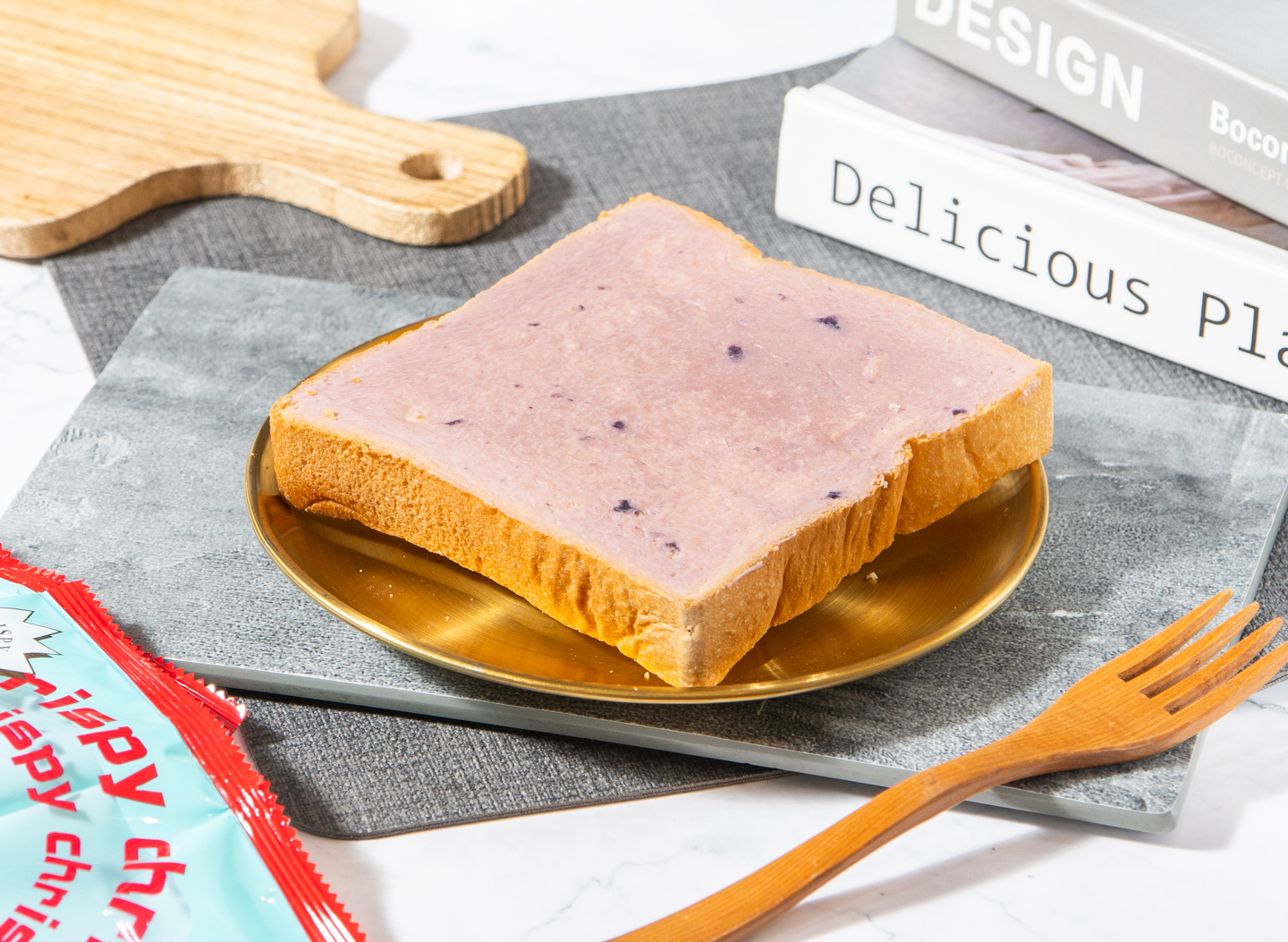 ▌ 清爽微酸  ▌藍莓乳酪天然奶油軟心鮮奶厚片