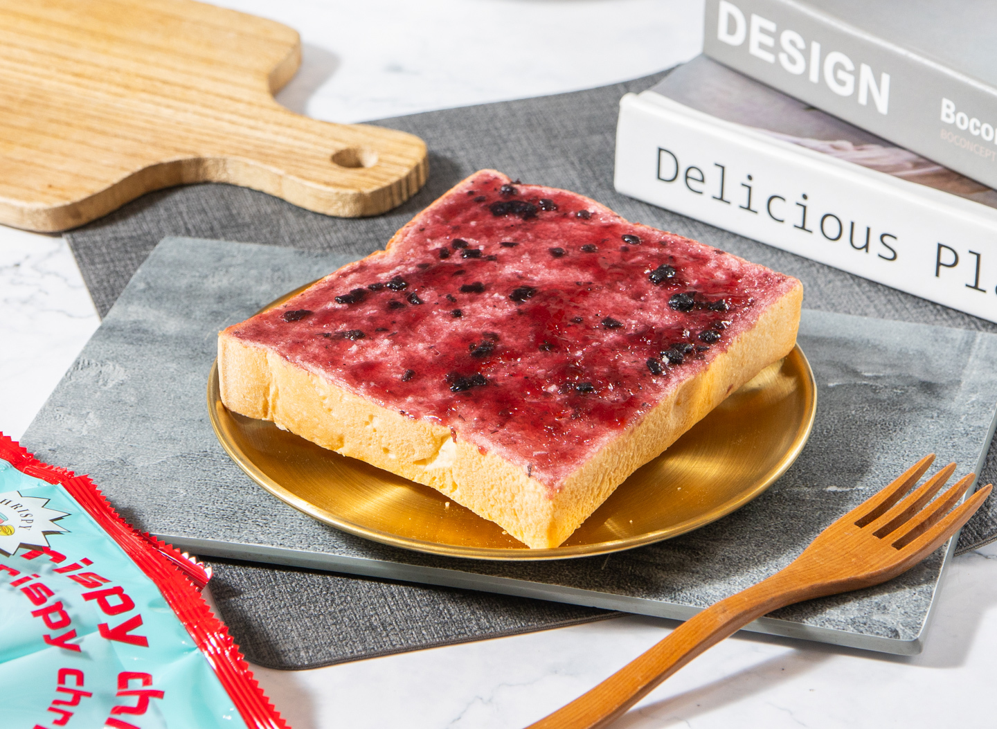 ▌ 粒粒果肉  ▌藍莓天然奶油軟心鮮奶厚片