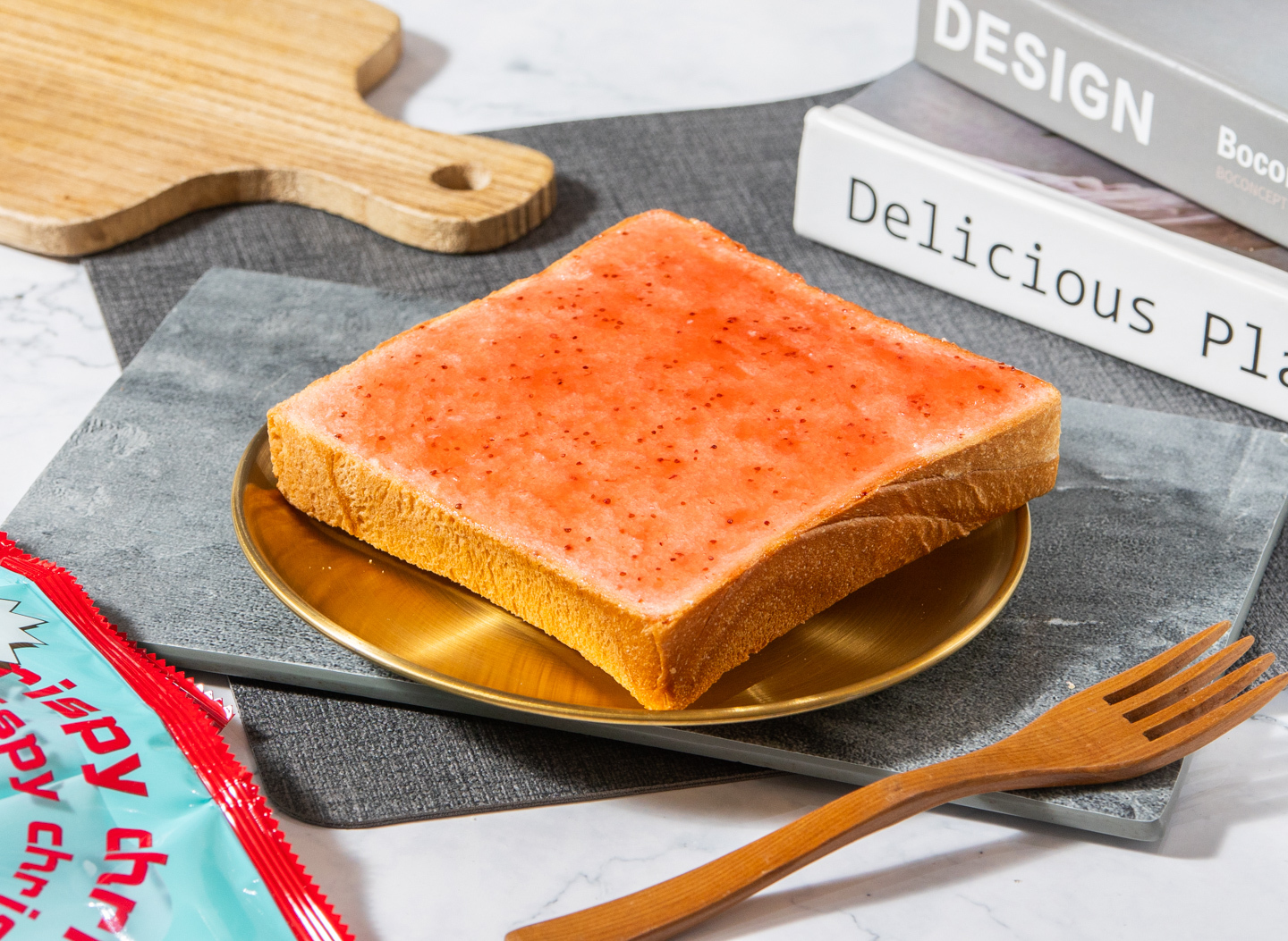 ▌ 小朋友TOP 1  ▌草莓天然奶油軟心鮮奶厚片