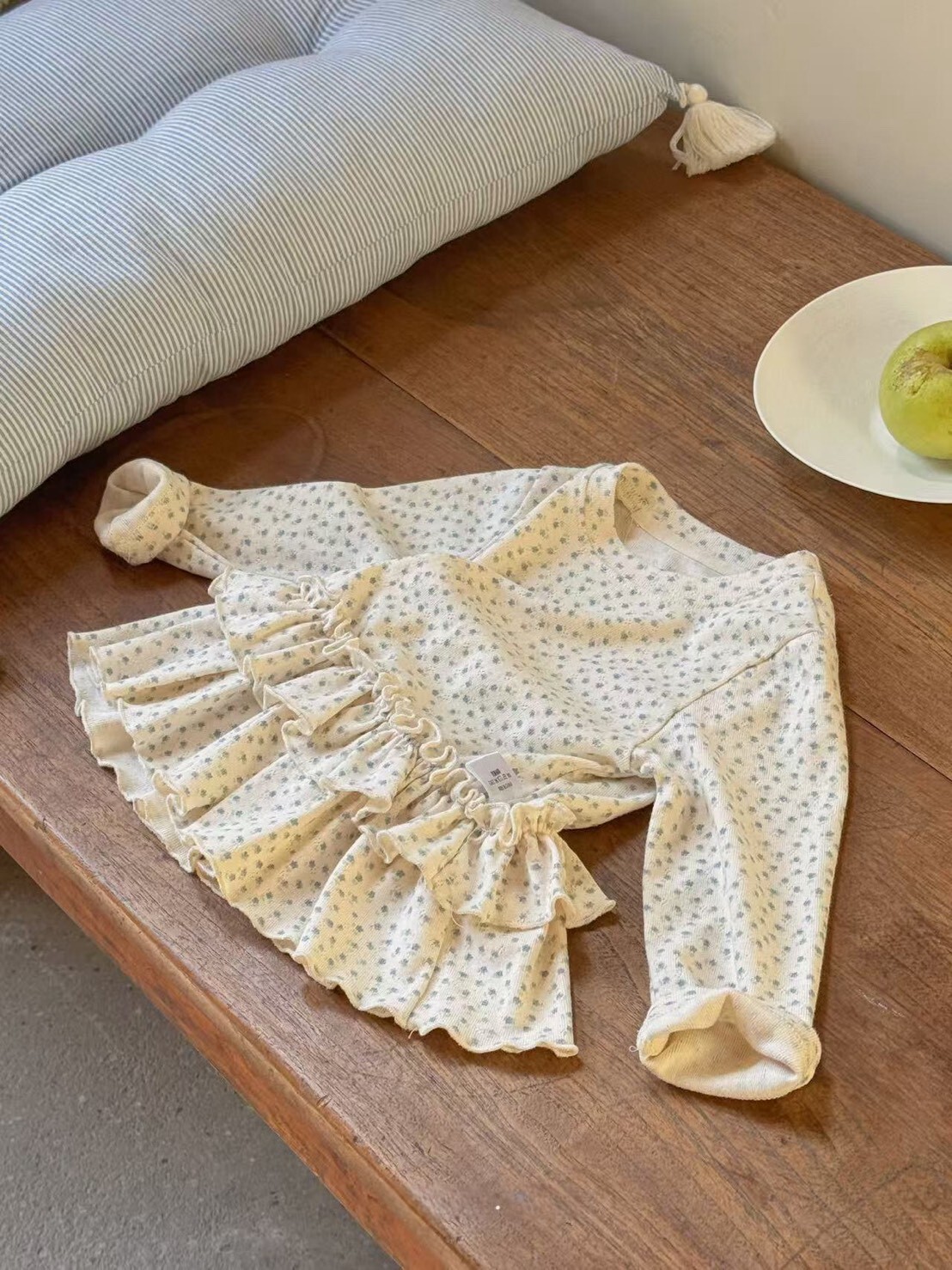 小碎花裙擺上衣