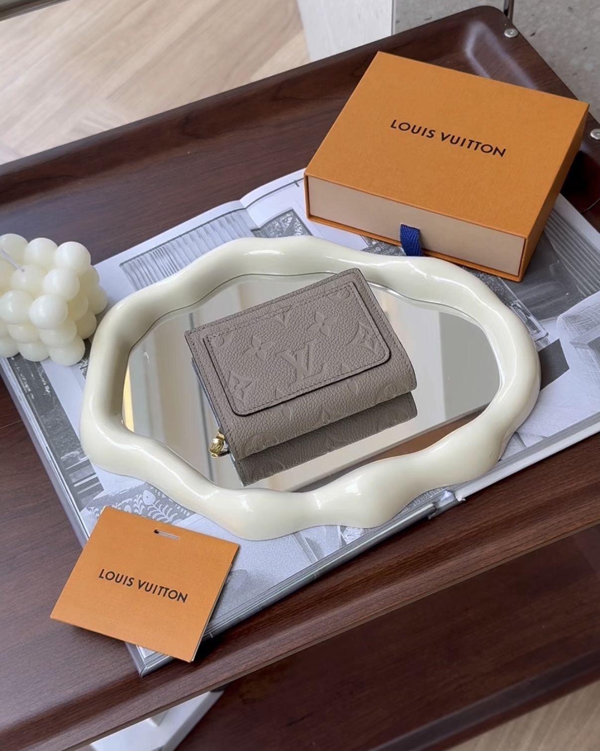 LV｜CLÉA 對開短夾 奶茶色 M80152