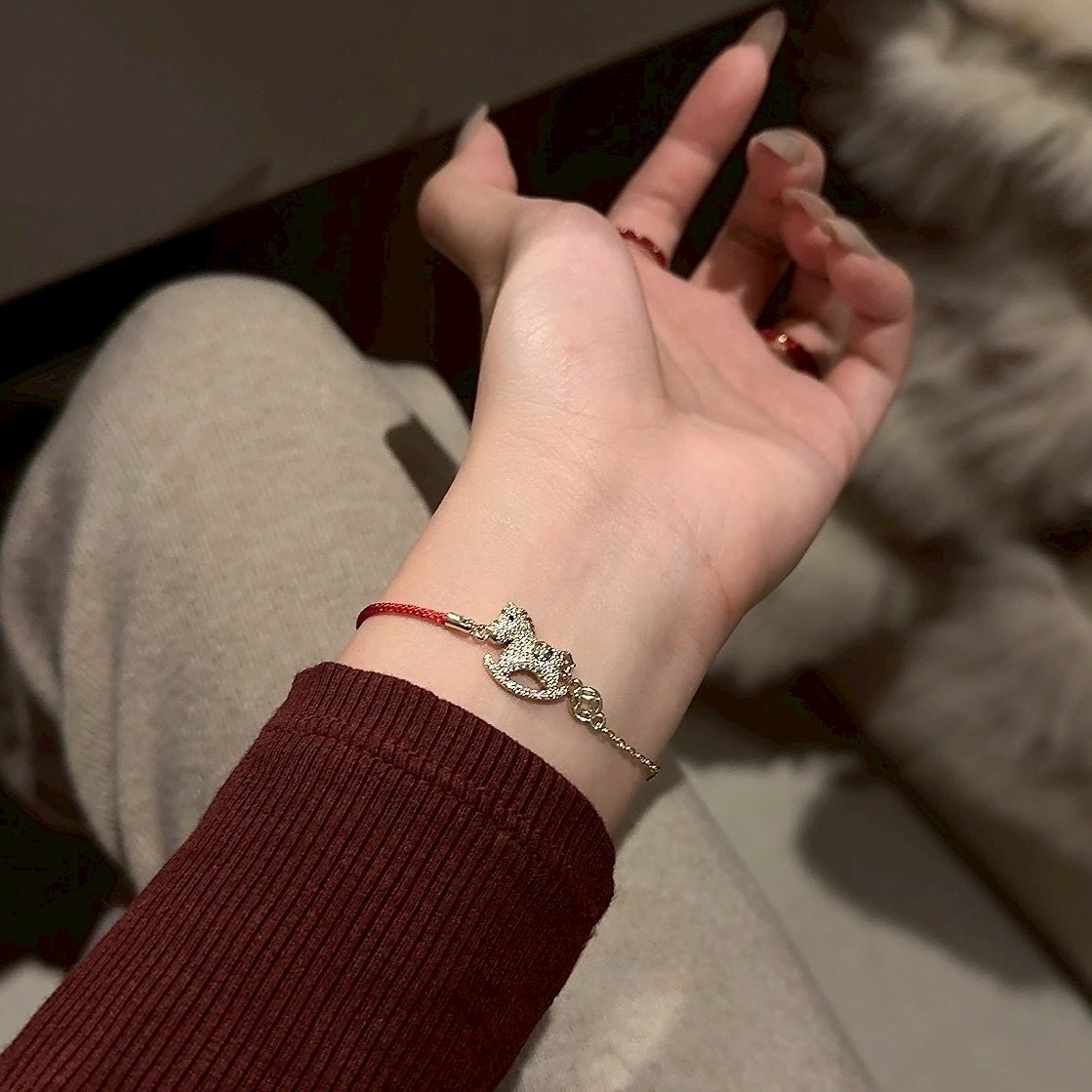 Gy馬年限定款”紅繩金銀鑽小馬駒錢幣手鍊