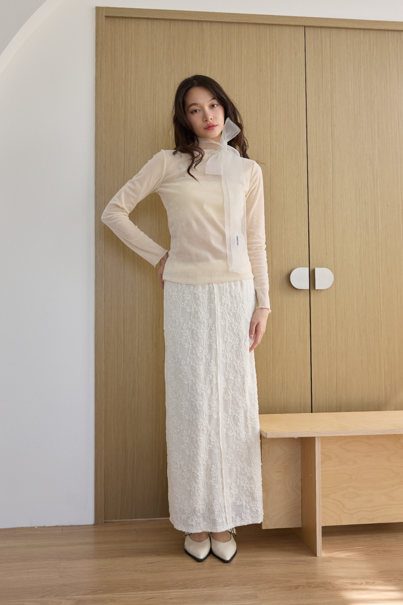 木耳捲邊絨布上衣