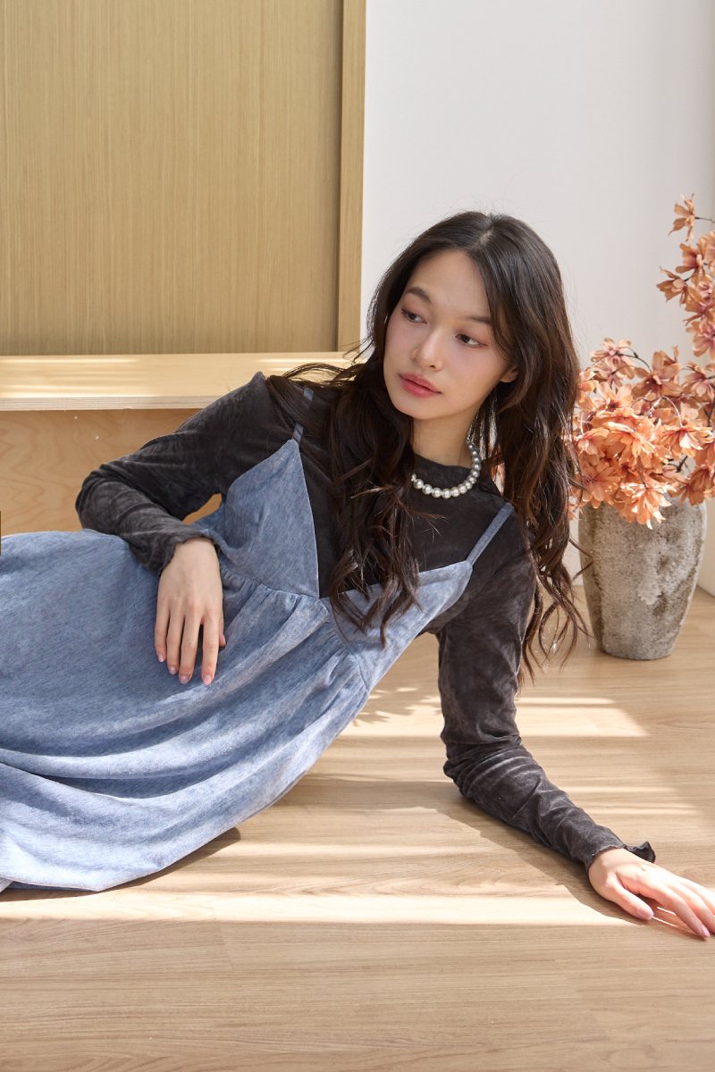 木耳捲邊絨布上衣