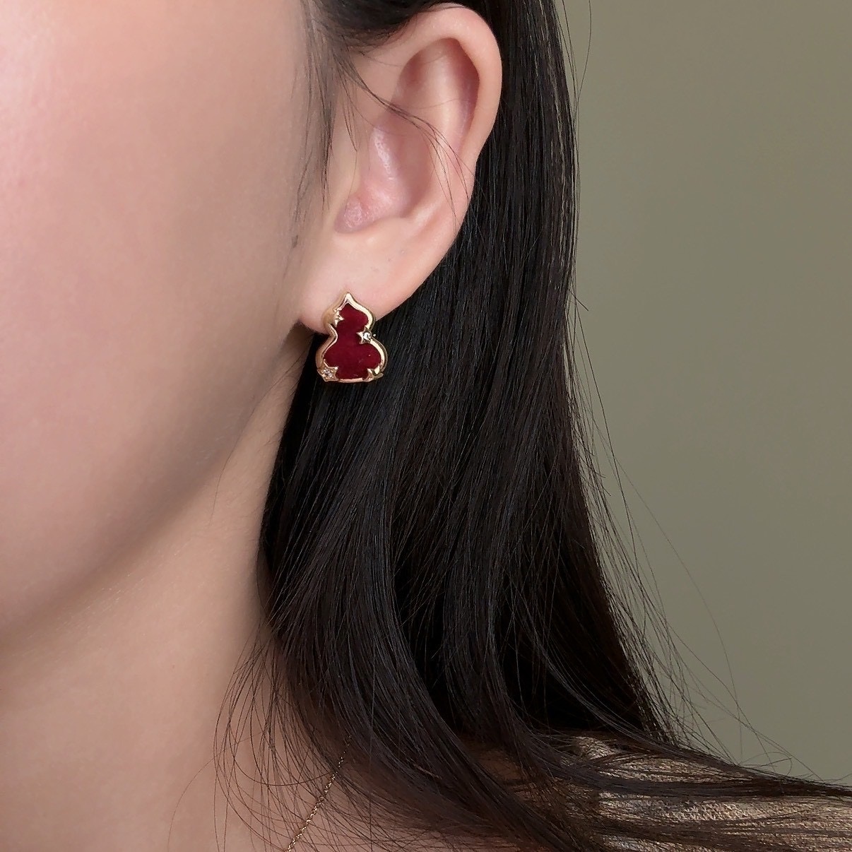 Gy’立體毛絨絨紅金葫蘆”金星邊耳釘