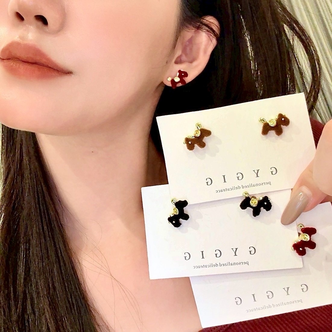 Gy馬年限定款”毛絨絨鑲金三色小馬駒立體耳釘