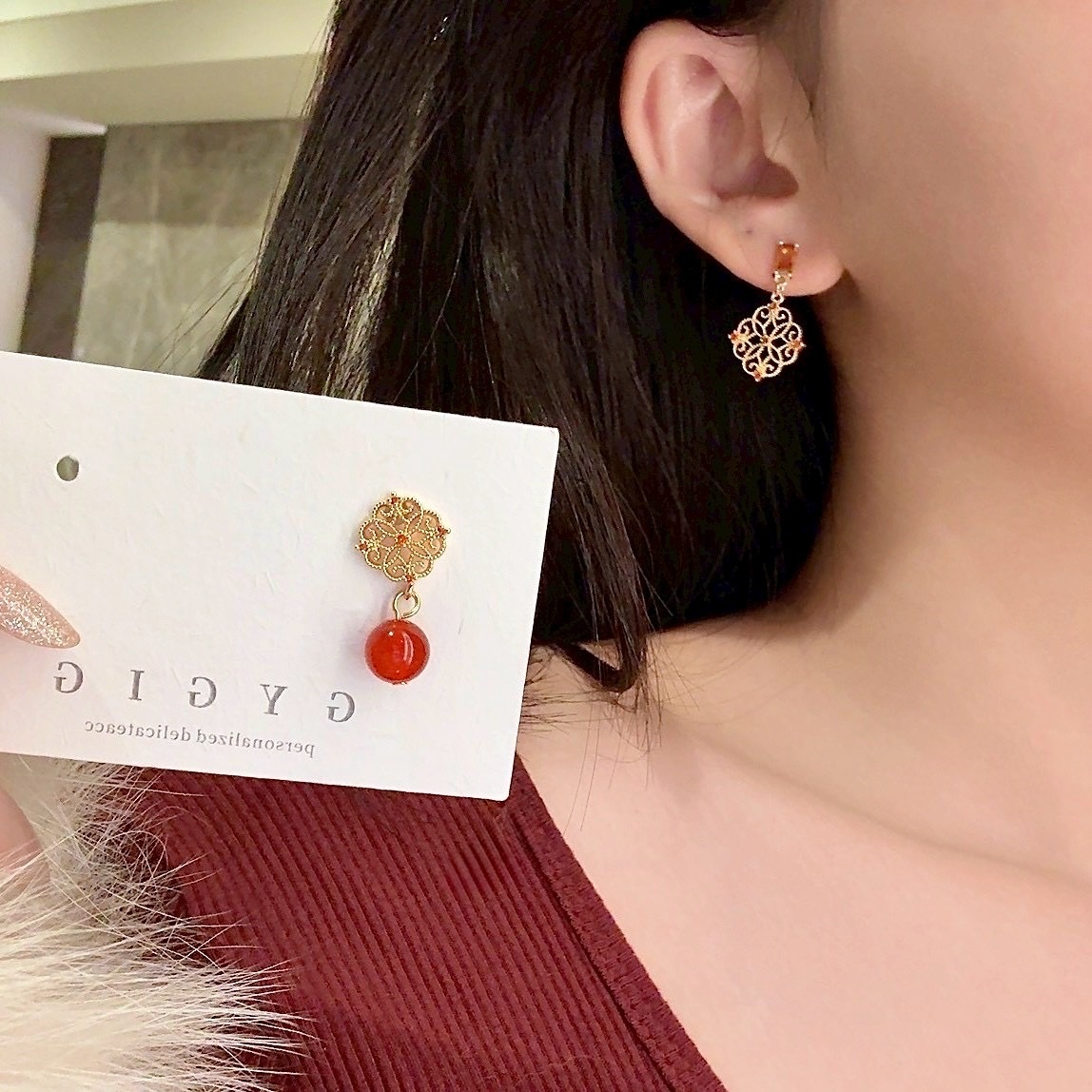 Gy”紅鑽金蕾絲花幅簾/不對稱耳墜