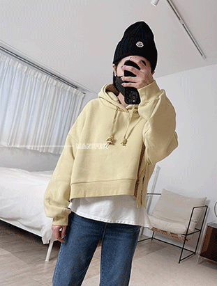 ᴴᴼᵀ ▸▸店長推薦◃◃ 秋冬新款/ 側開叉短版帽t  MANIFEST正韓🇰🇷