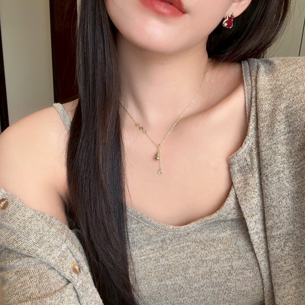 Gy”立體小葫蘆錢幣金銀細垂墜流蘇項鍊