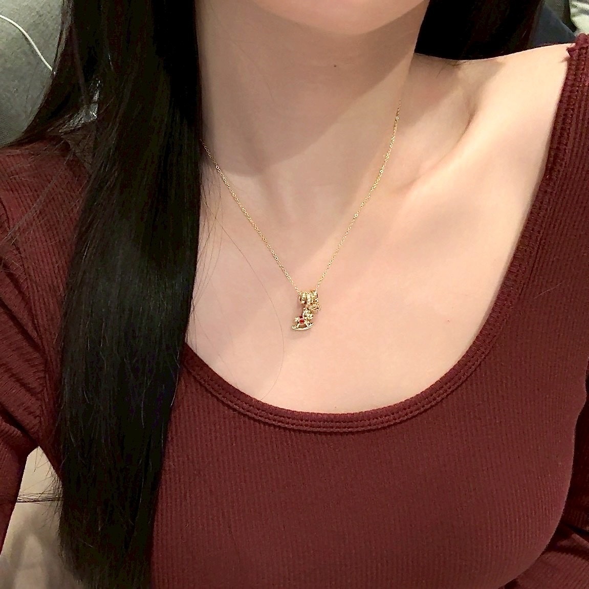 Gy馬年限定款”紅釉小木馬多環小墜項鍊/現貨2