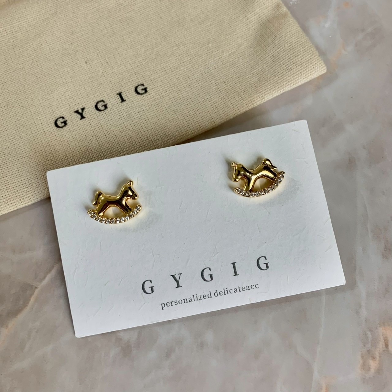 Gy馬年限定款”金鑽小木馬耳釘