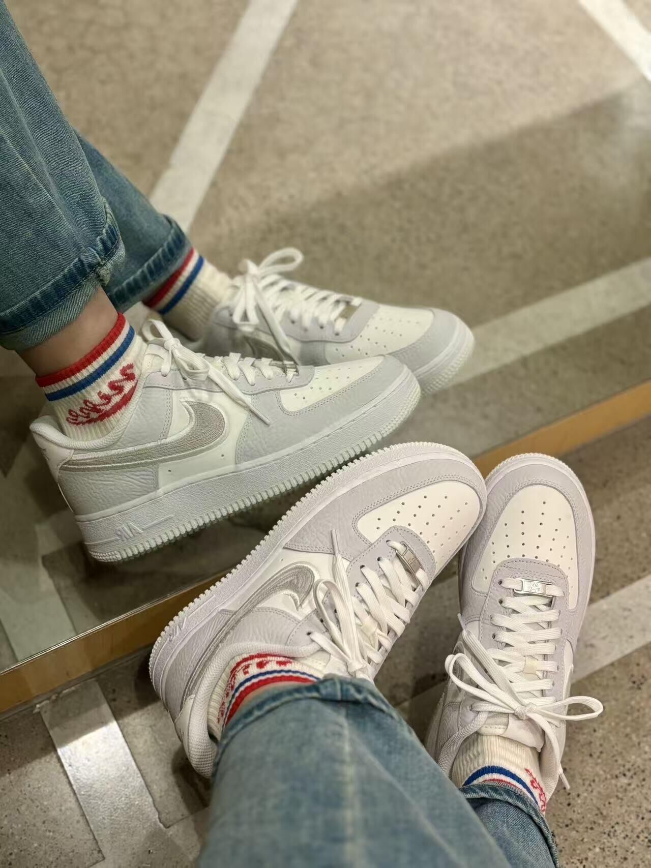 Nike Air Force 1 AF1 白灰刺繡 灰白色 荔枝皮 刺繡勾 男女款 IB6842-100/預購