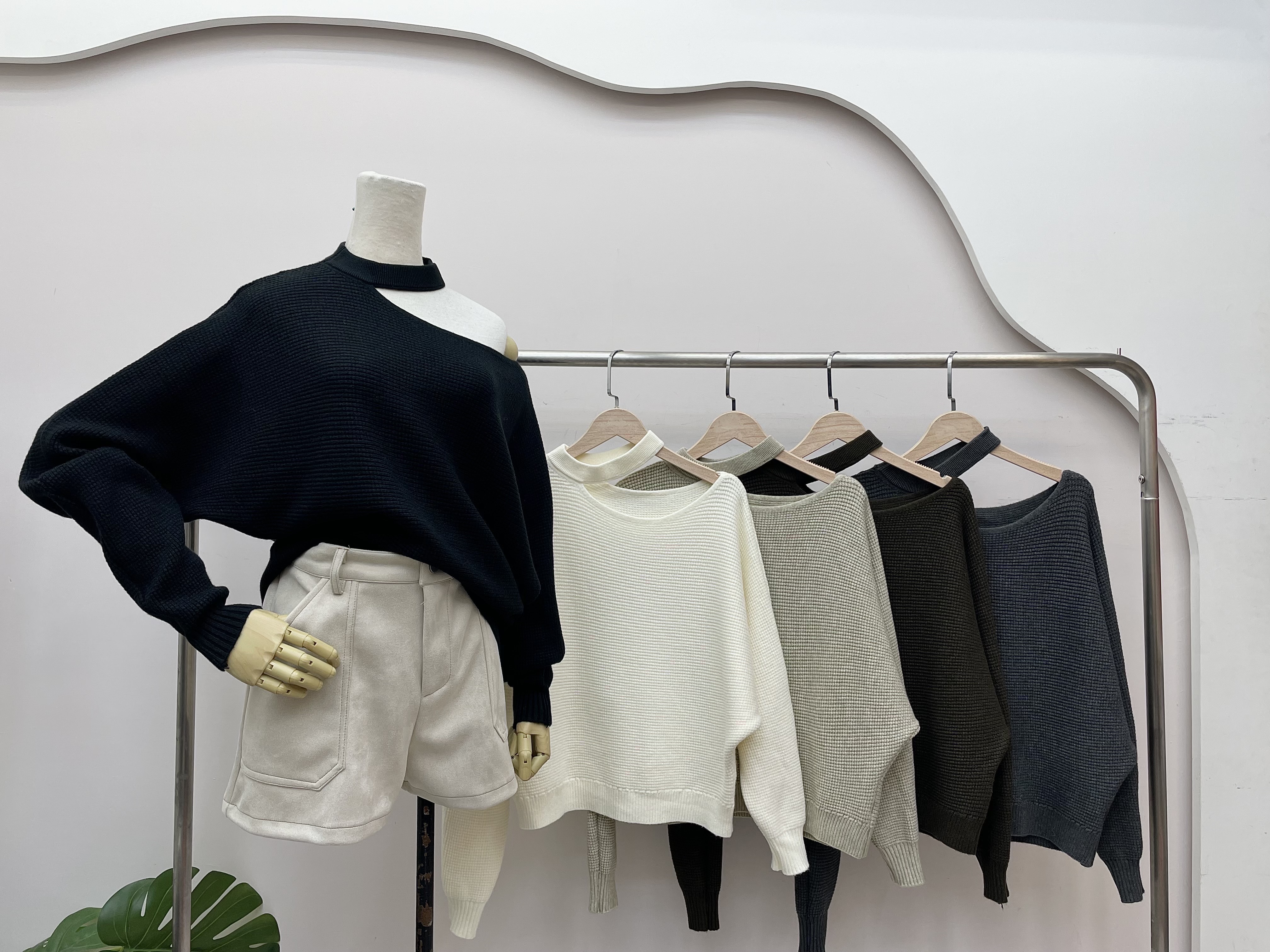 霍格華夫小露肩格紋上衣（現貨）