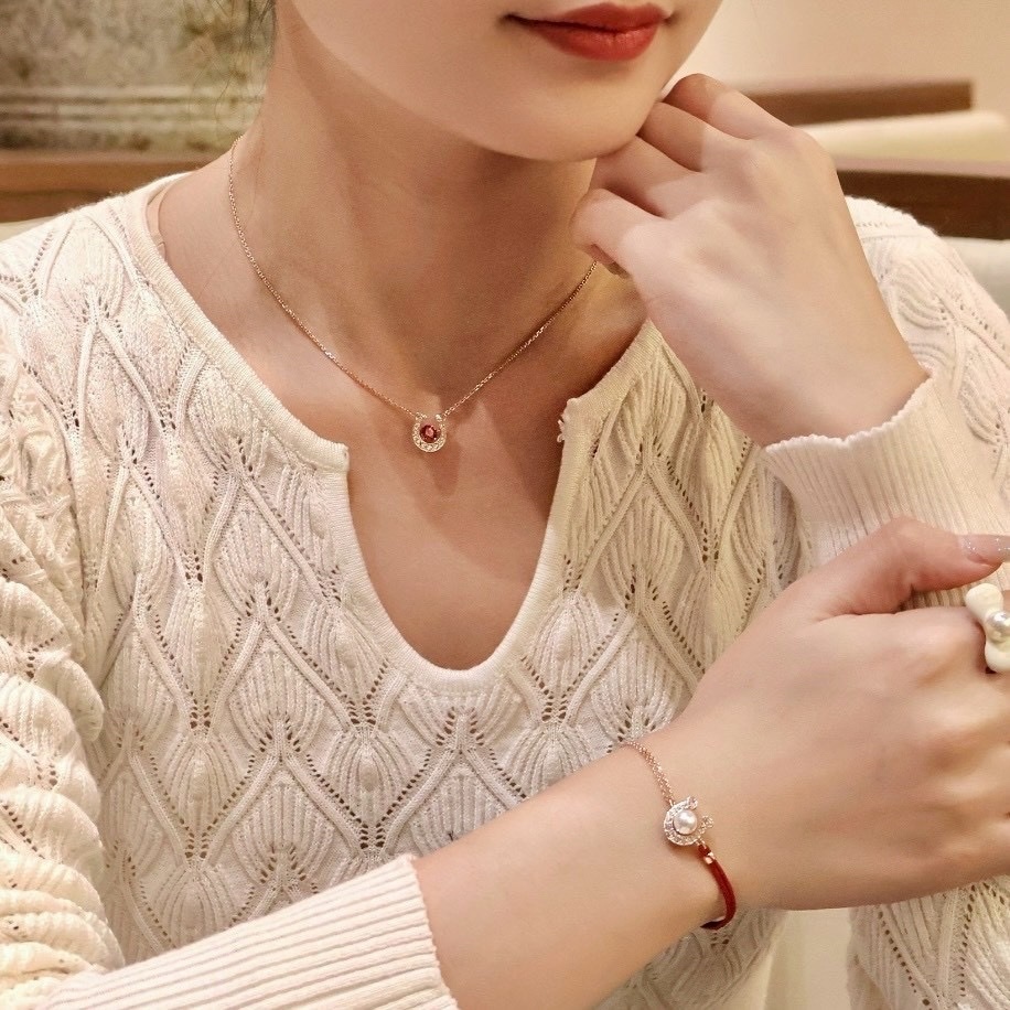 18”Symbolica施華洛紅寶石馬蹄鑽全系列”高奢定製