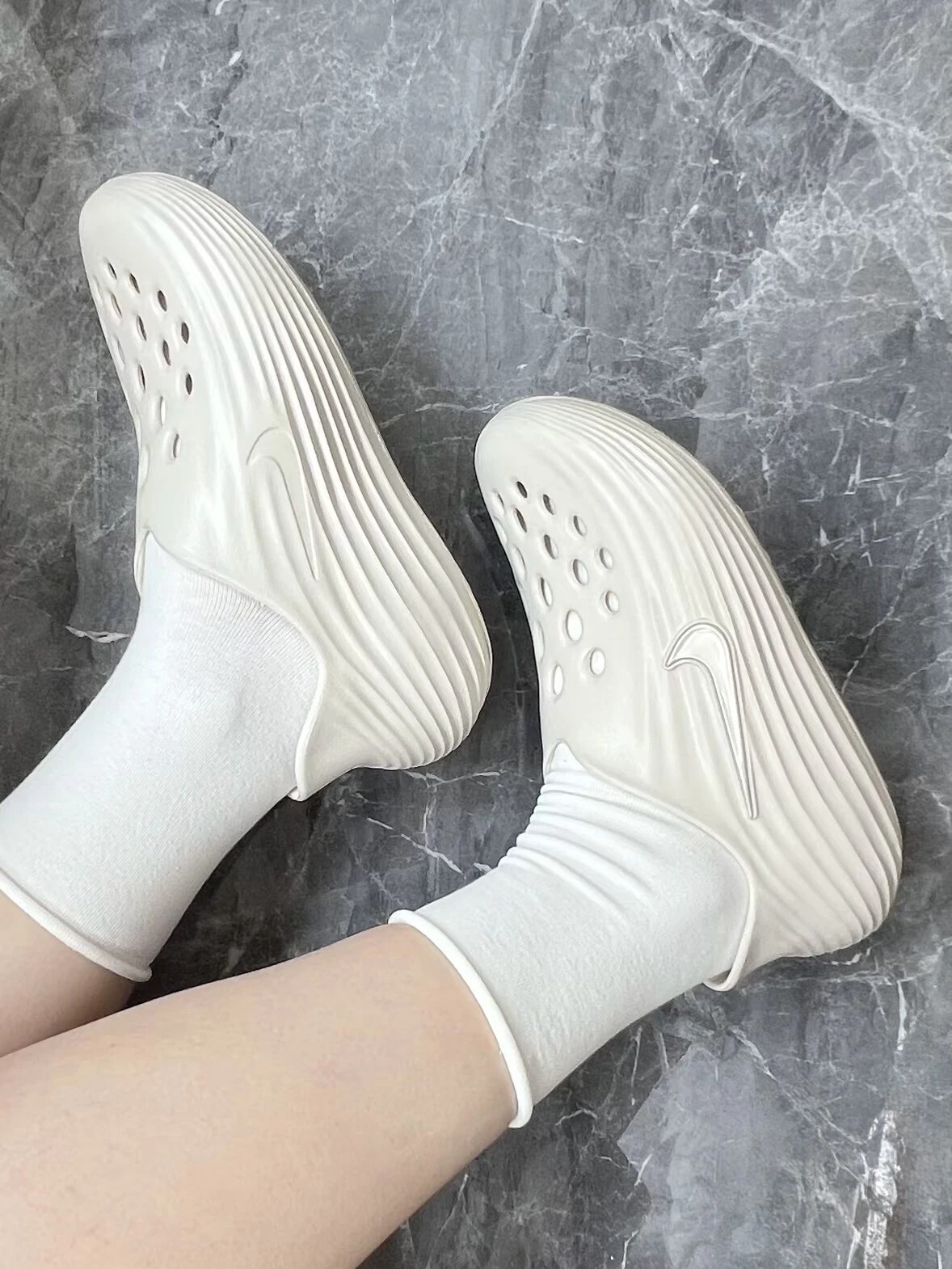 KTQ STORE ‧ Nike ReactX Rejuven8 "Spruce Aura" 防水拖奶油白 HV5060-005