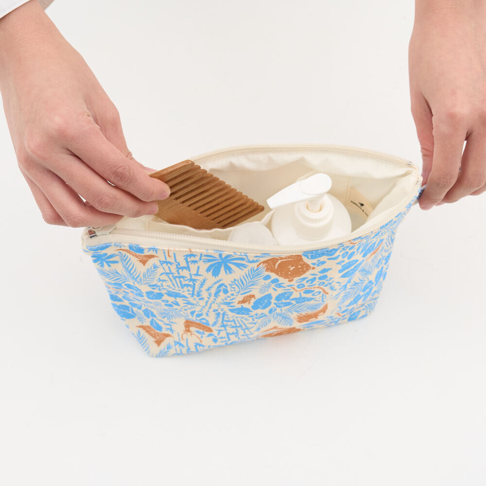 Zipper Trapzoid Pouch/Mountain Friends/Blue