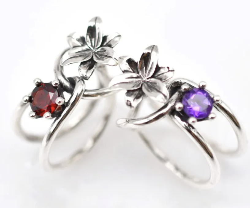 Lily Circle Ring with stone