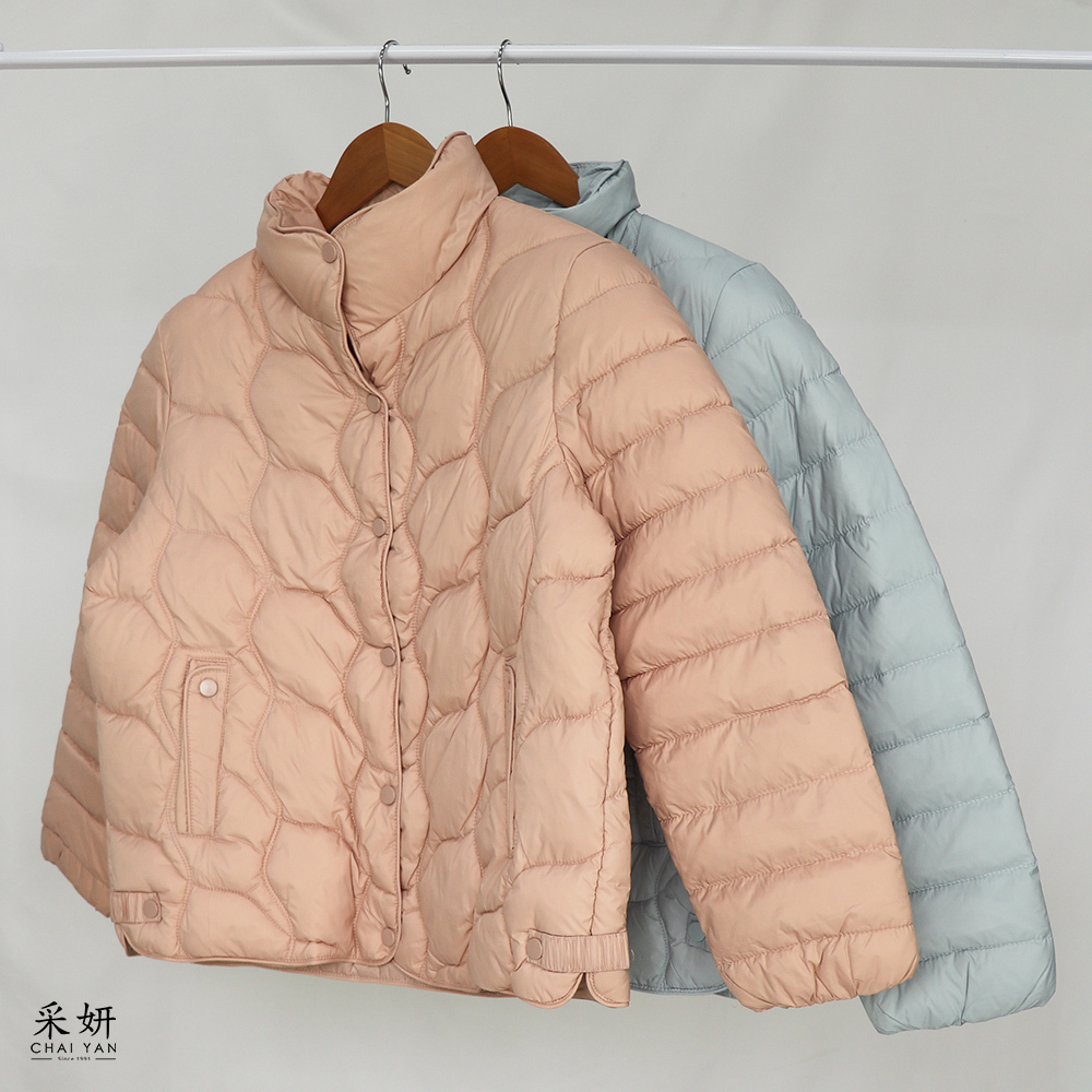 波浪紋壓釦鋪棉外套