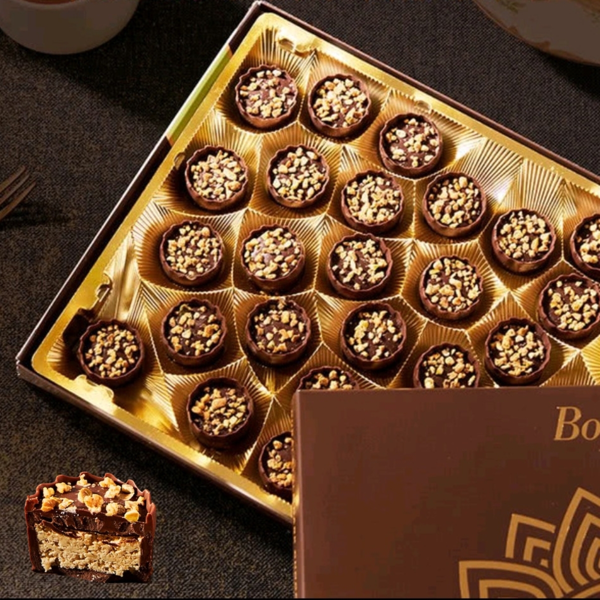 Bouchard - 德国进口迪拜风味开心果夹心黑巧克力杯, 388g