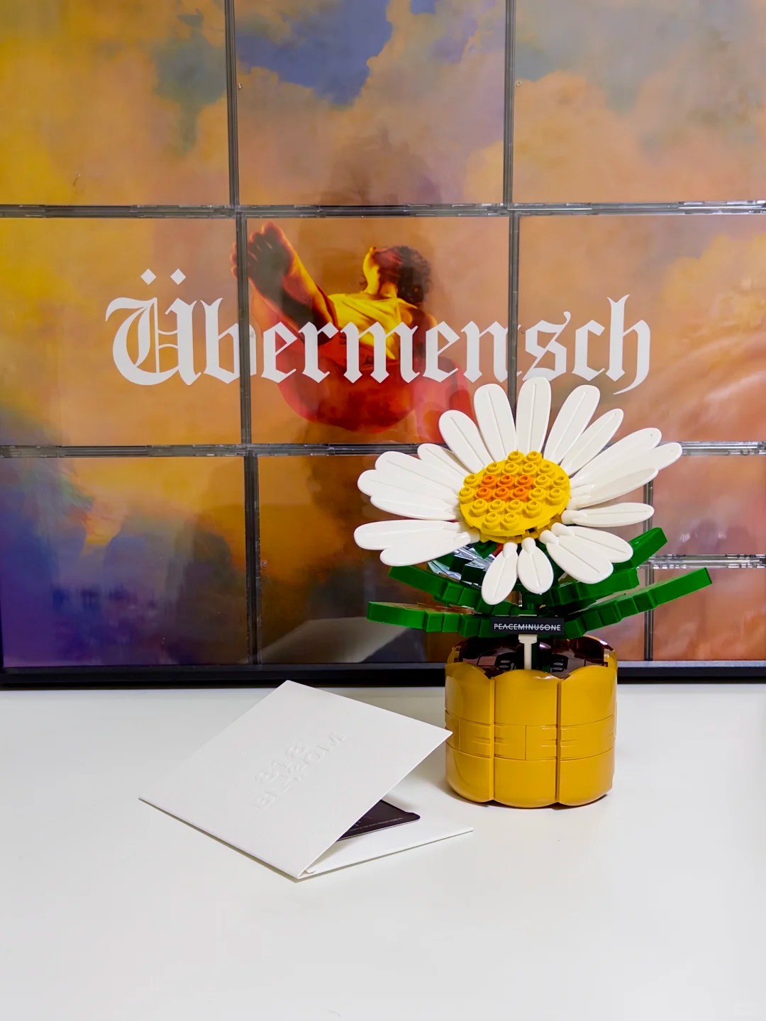 全球限量G-Dragon x 818 BLOOM 聯名小雛菊積木