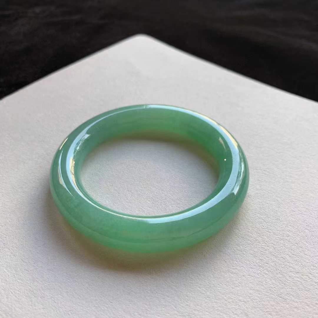 翡翠陽綠圓條手鐲,天然翡翠A玉, 緬甸玉, Jade, Jadeite