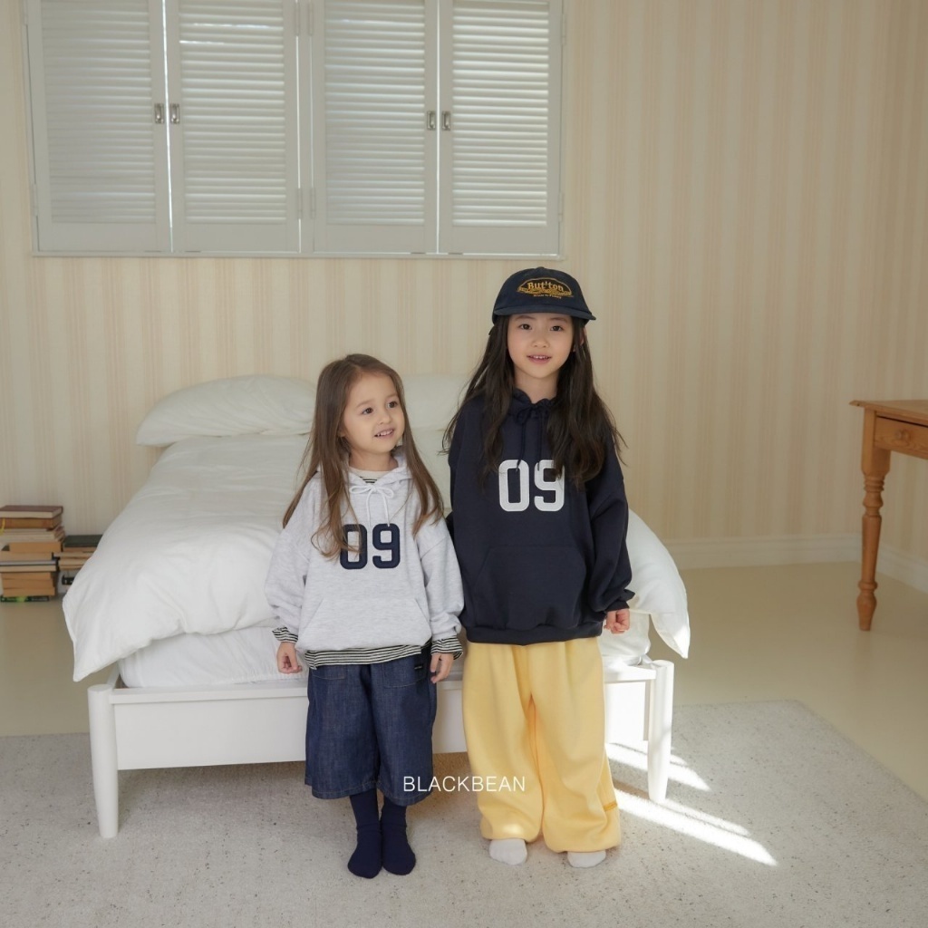 韓國🇰🇷BLACKBEAN 數字連帽上衣(S-XL)