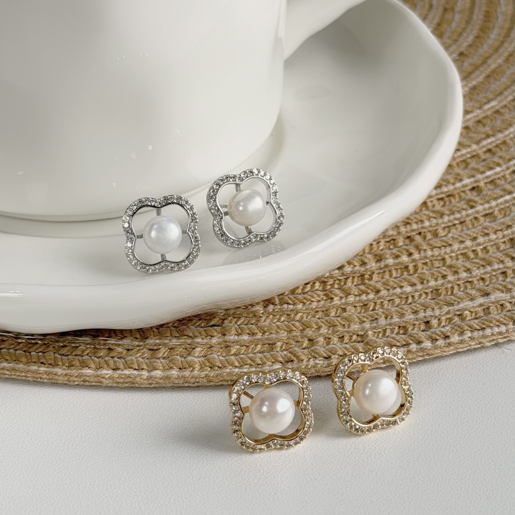 B568排鑽珍珠四葉草耳針