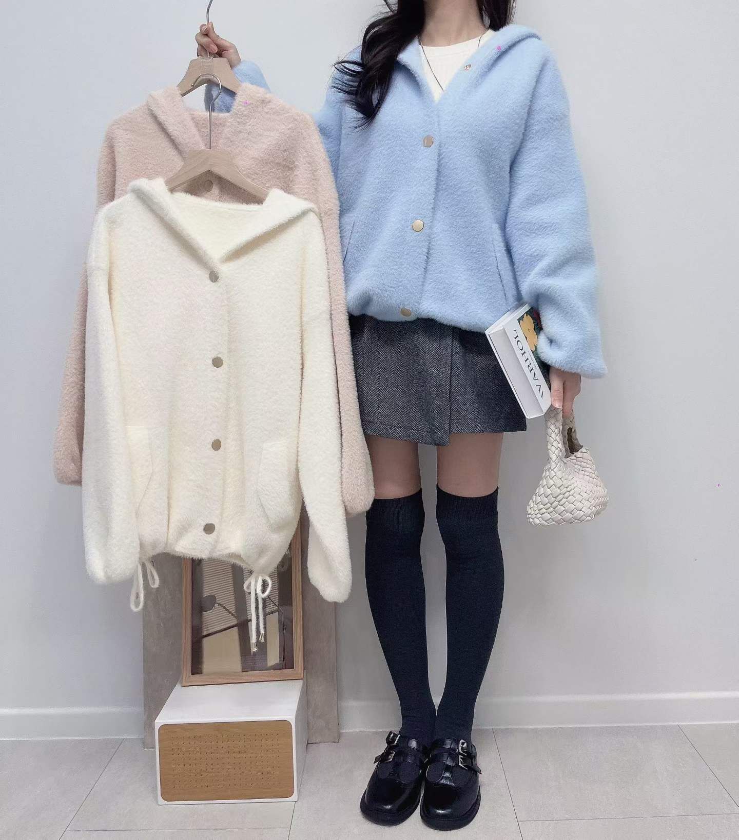 LU5405 軟糯糯連帽V領排扣外套 *特價* (優惠碼同充值購物金不適用)