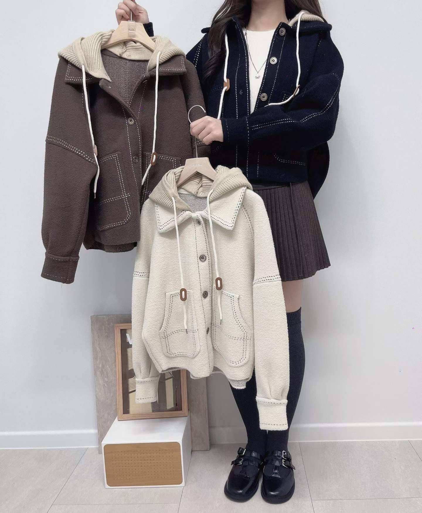 LU5406 明車線學院風連帽外套 *特價* (優惠碼同充值購物金不適用)