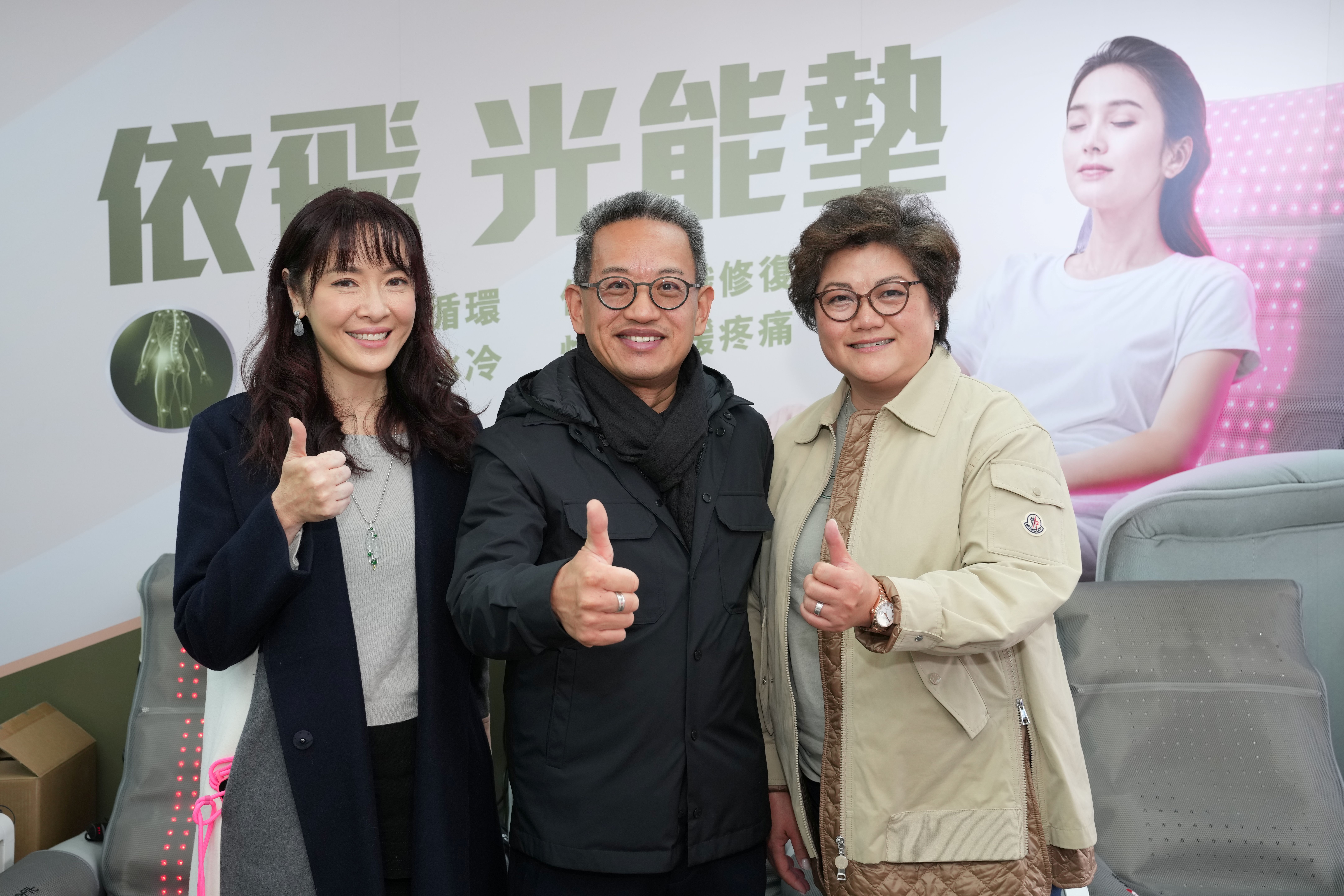 香港小姐向海嵐,Anne Heung