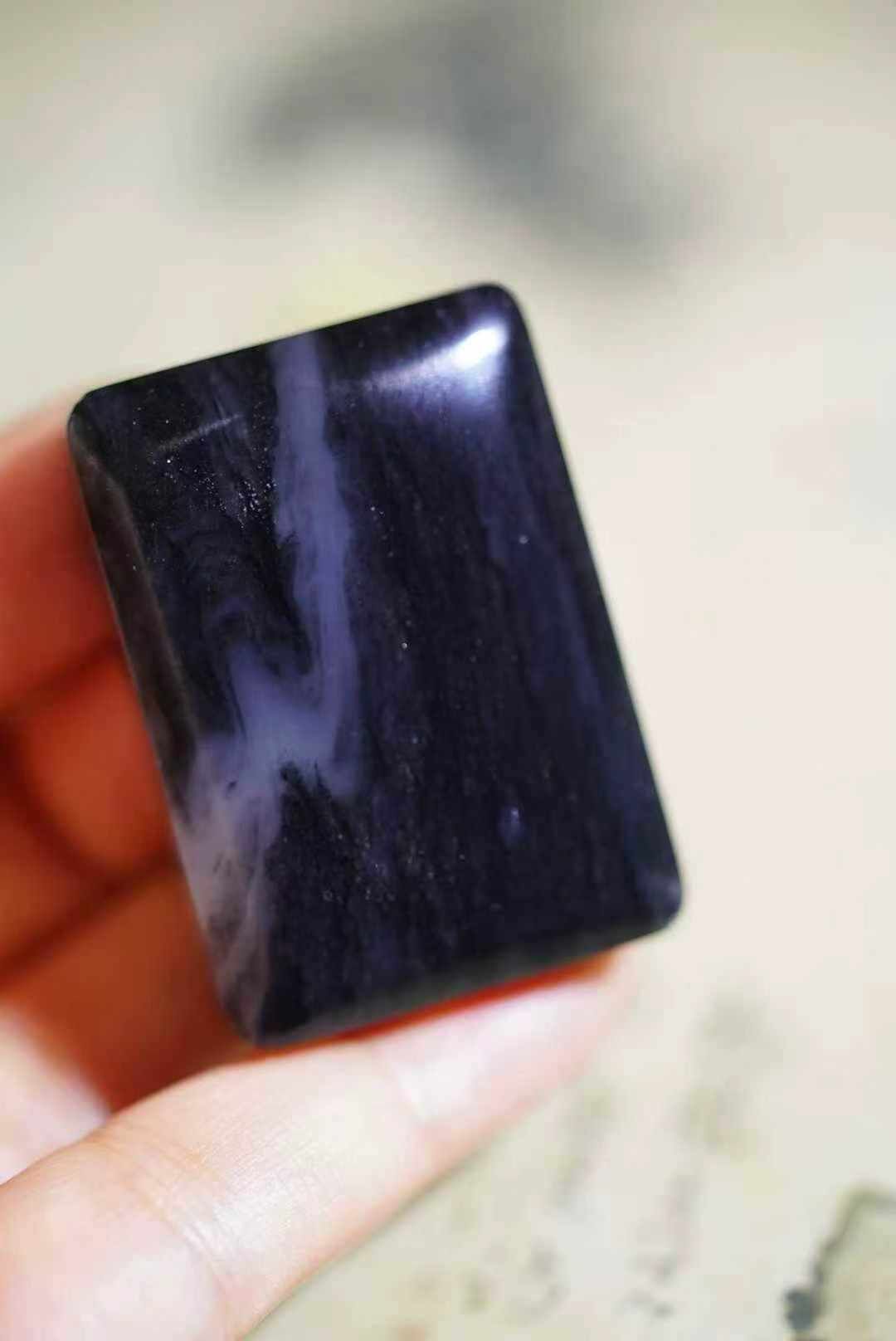 18754 和田玉籽料山水牌