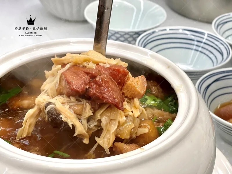 世界金牌主廚 曾良泉： 佛跳牆、荷葉排骨、素滷杏鮑菇、胡椒酥餅