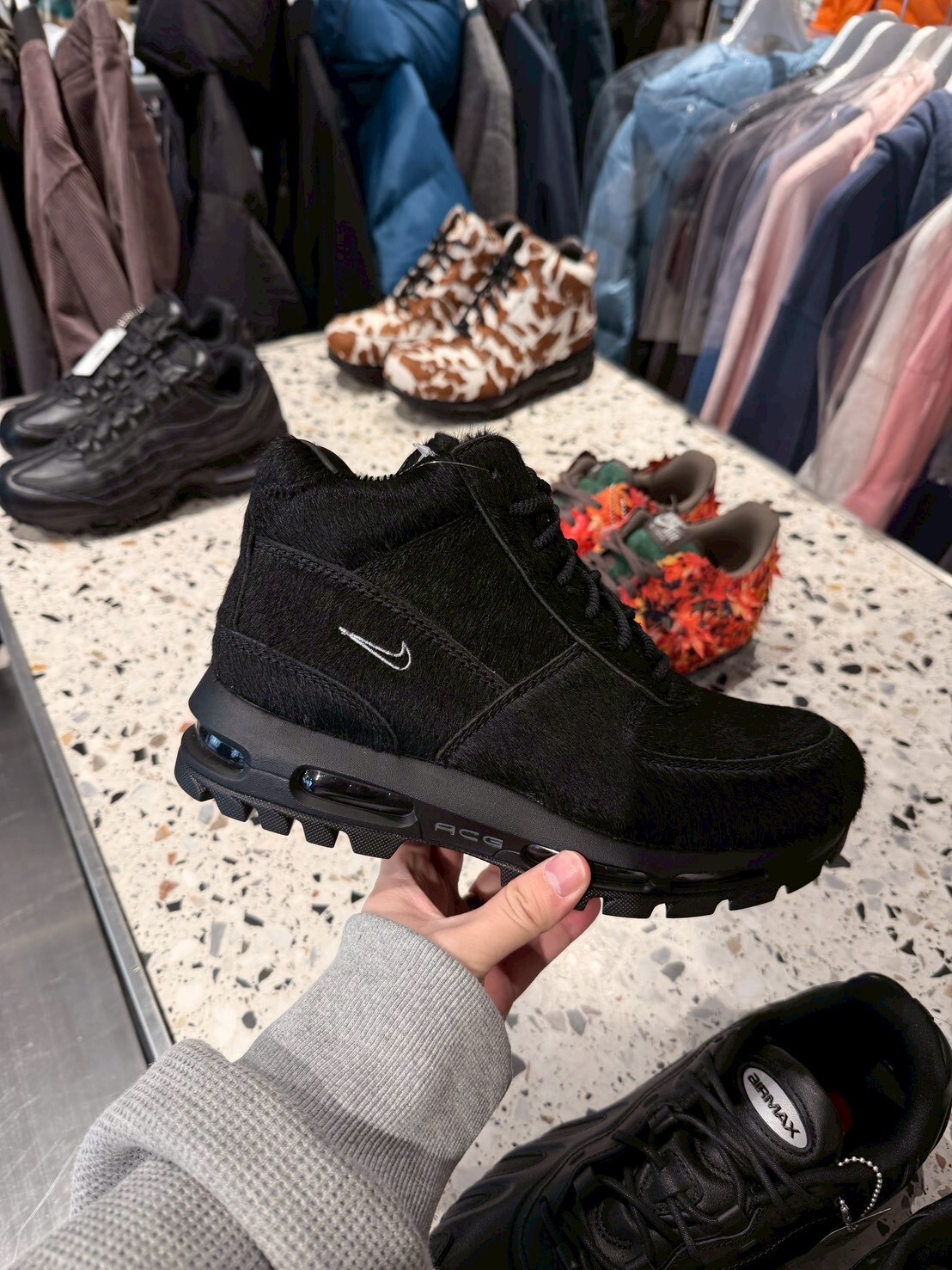 NIKE ACG 限定款 高級黑馬毛