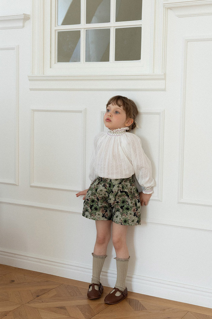 正韓春Perrobebe 兩色復古幸福感短褲