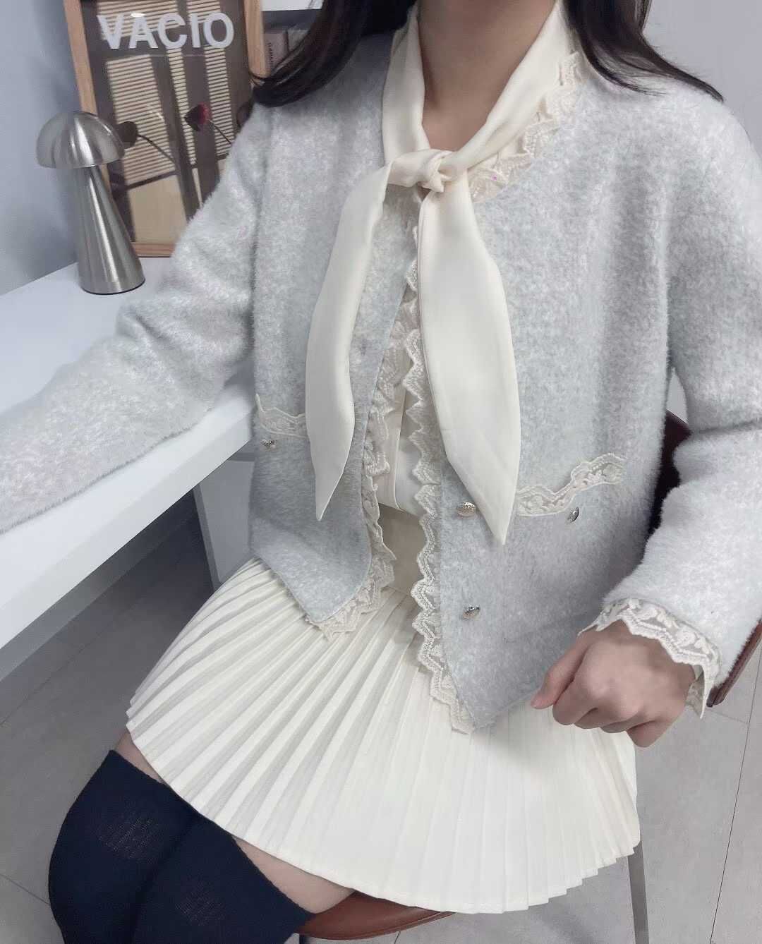 LU5419 小香風花紋刺繡拼邊外套 *特價* (優惠碼同充值購物金不適用)