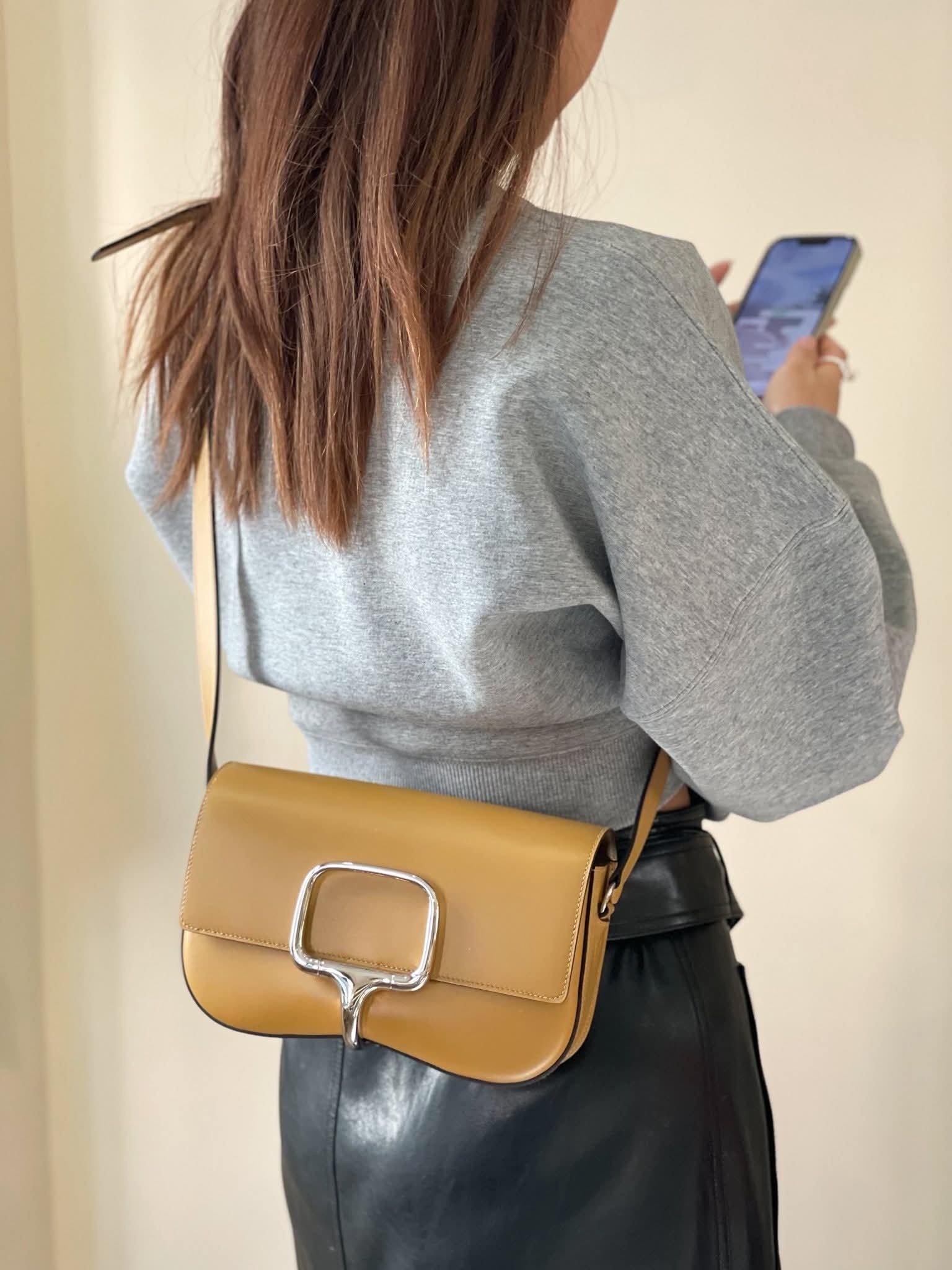 Preloved Hermès Della Elan Takelakt Leather Poussiere PHW HK$4x,xxx (HK$2,000 即時落訂)