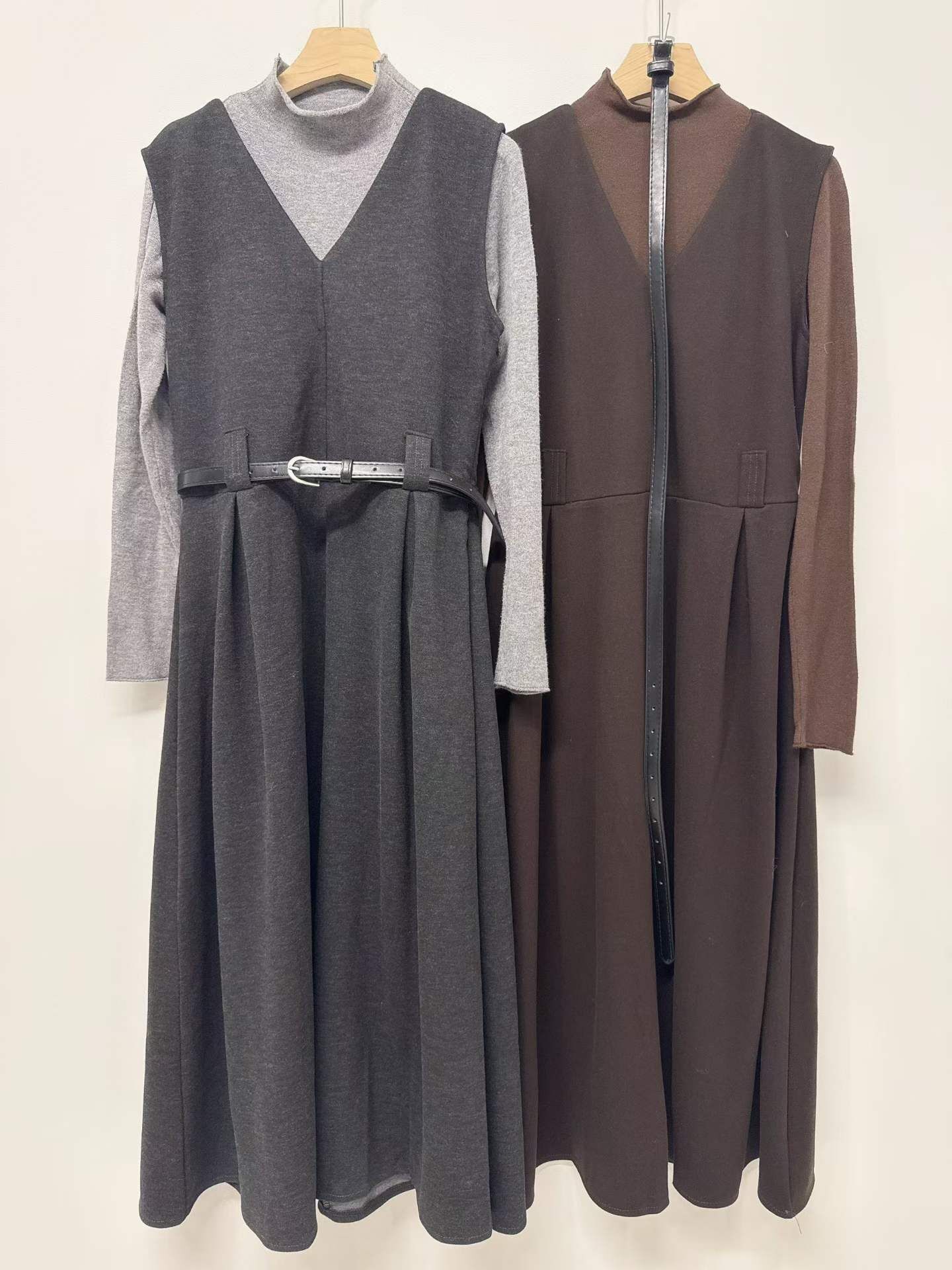 LU5424 企領打底V領壓褶皮帶背心裙 *特價* (優惠碼同充值購物金不適用)