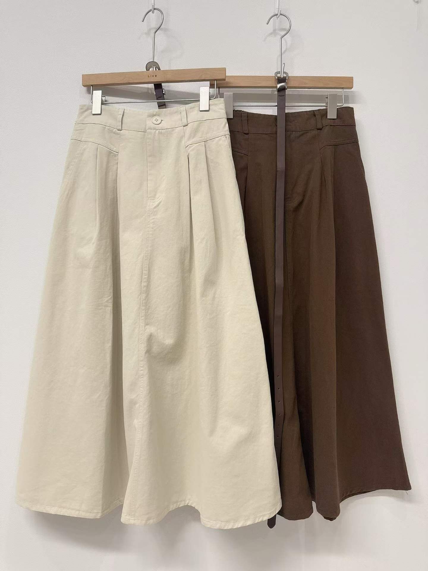 LU5426 兩側壓褶高腰皮帶半身裙 *特價* (優惠碼同充值購物金不適用)