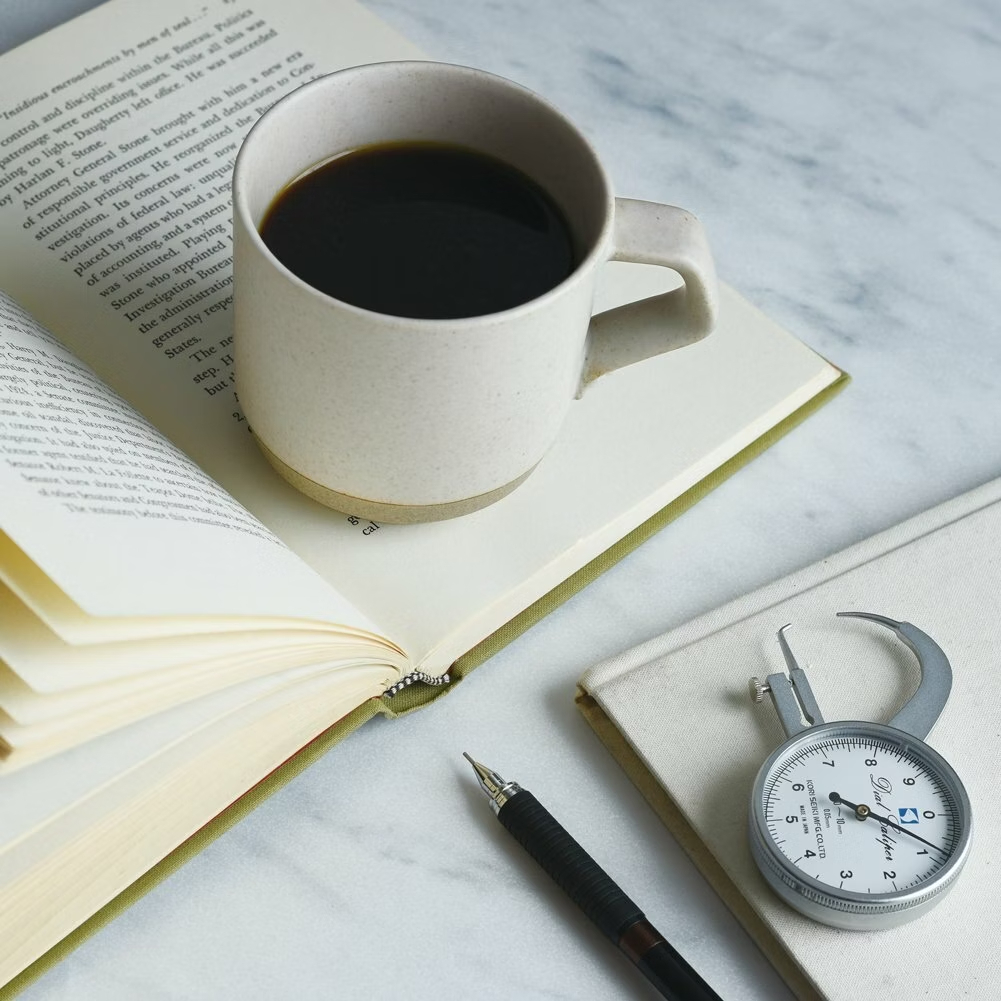 KINTO-CERAMIC LAB 馬克杯,無過度的線條修飾,賦予它獨特魅力。