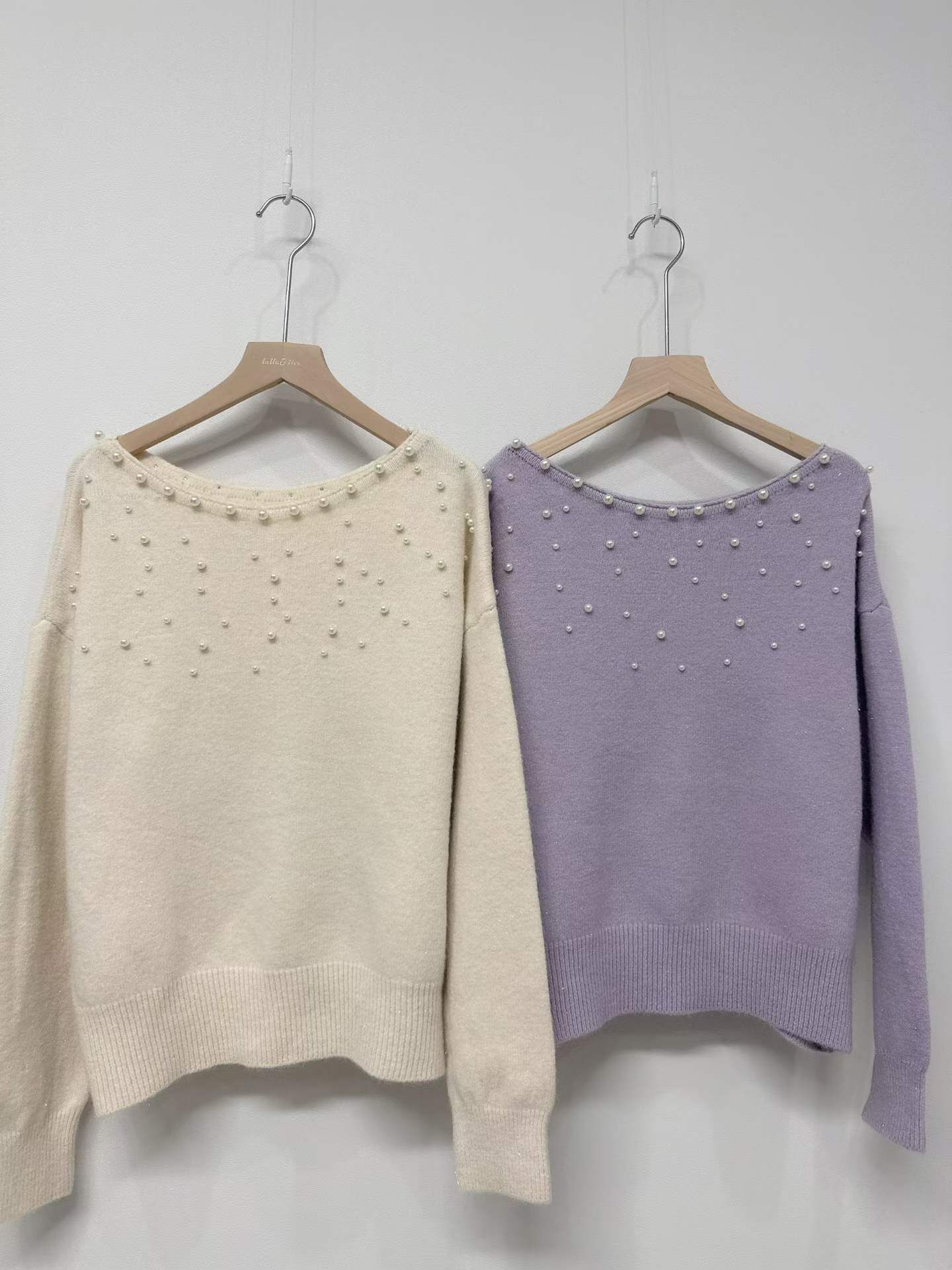 LU5428 時尚珠珠圓領織紋上衣 *特價* (優惠碼同充值購物金不適用)