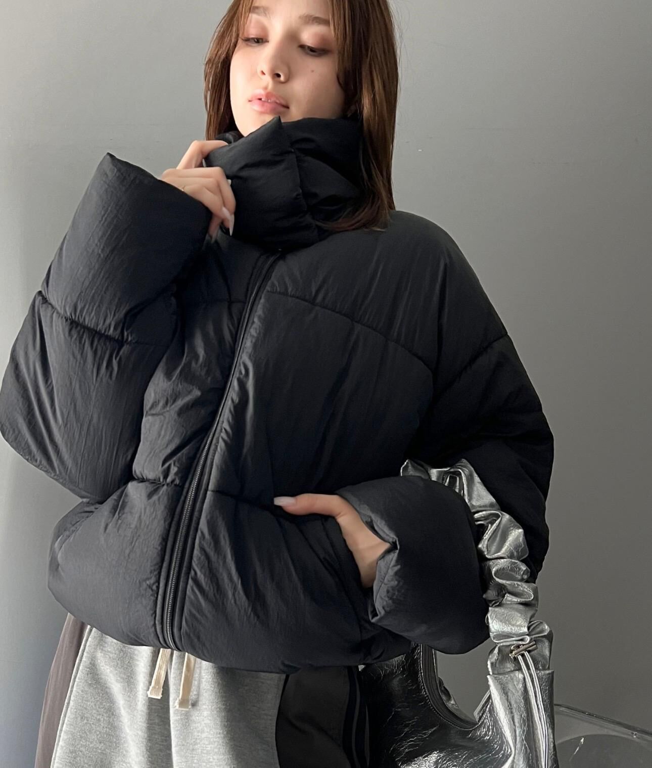 【預購】JN011902 Java 高領短版外套