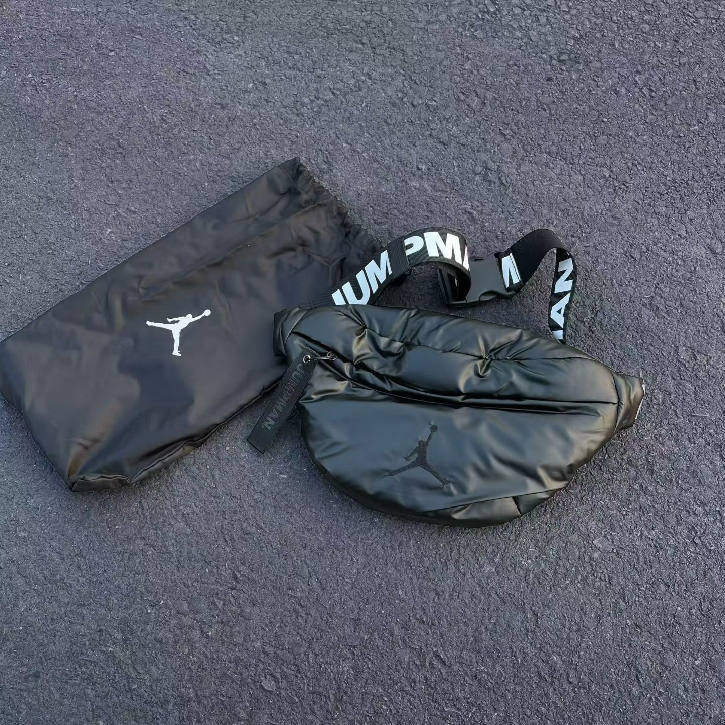 #現貨 JORDAN JUMPMAN 蓬蓬腰包 斜背包