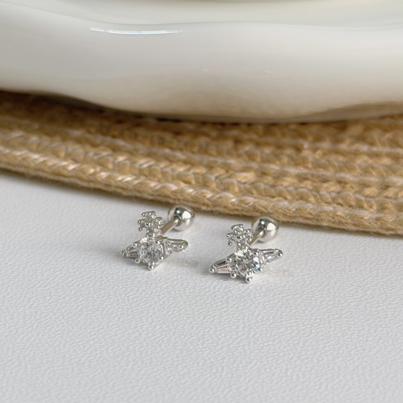 V204【輕奢】滿鑽鋯石純銀鎖針